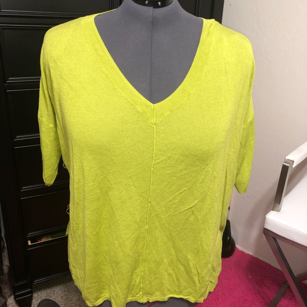 Green light weight shirt